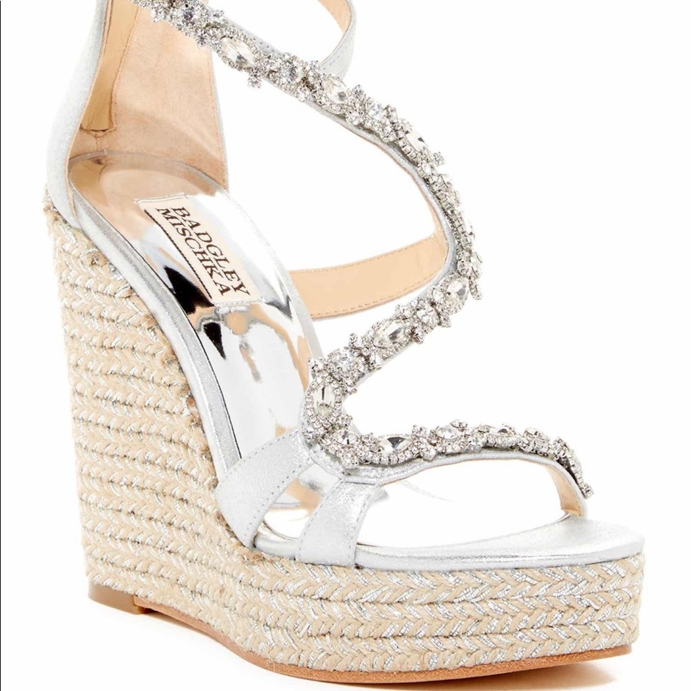 NEW Badgley Mischka Catniss Platform Wedges